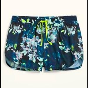 Old Navy-Mid-Rise 3" Dolphin Hem Run Shorts-(Floral)-M